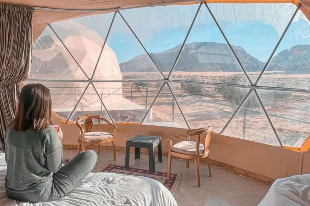 Adel Rum Camp Bubbles Wadi Rum Eksteriør billede