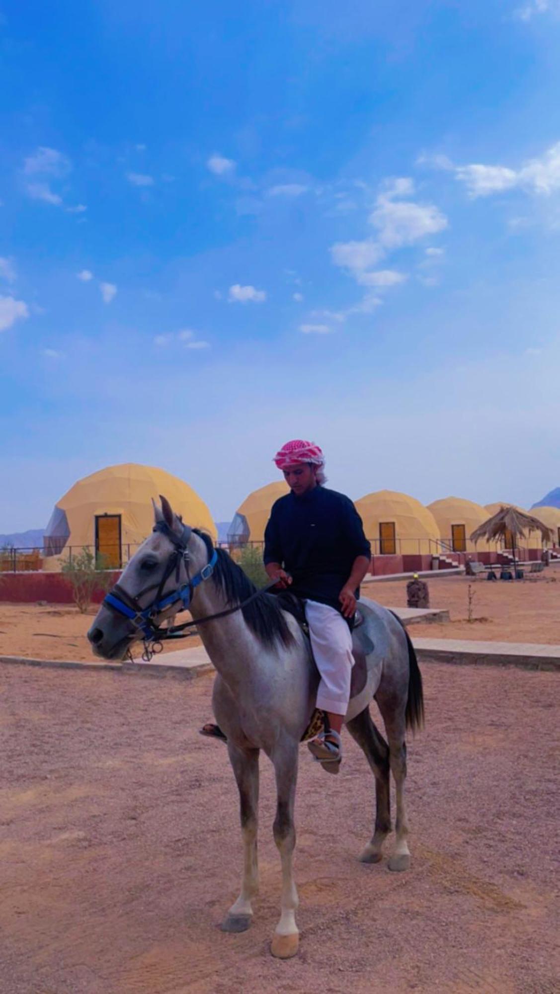 Adel Rum Camp Bubbles Wadi Rum Eksteriør billede
