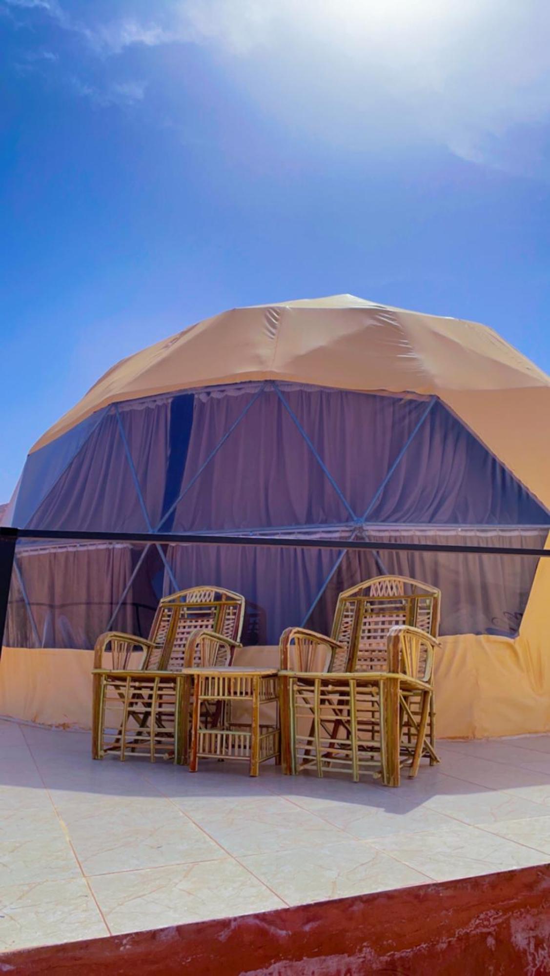 Adel Rum Camp Bubbles Wadi Rum Eksteriør billede