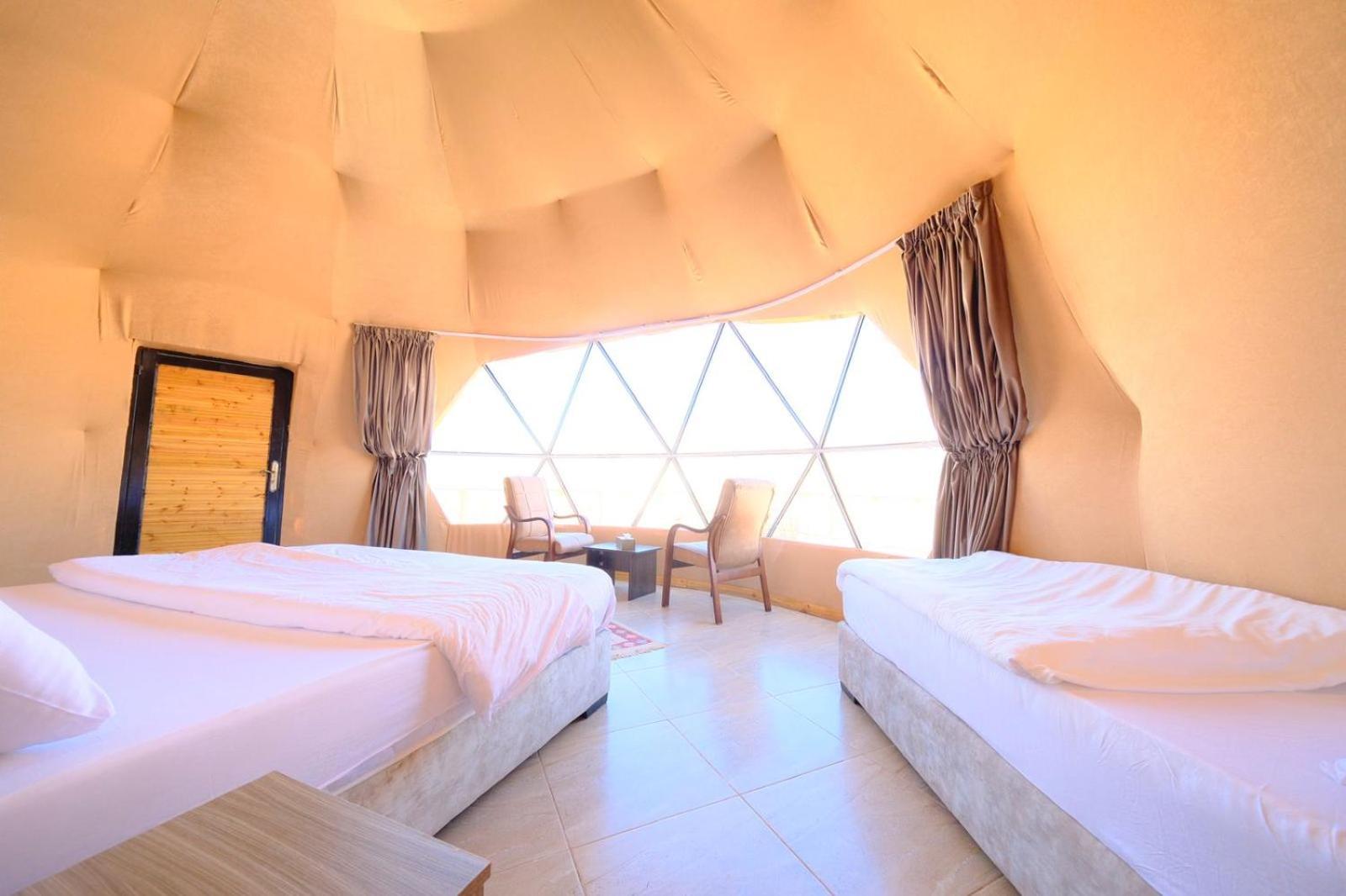 Adel Rum Camp Bubbles Wadi Rum Eksteriør billede