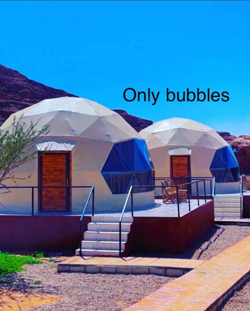 Adel Rum Camp Bubbles Wadi Rum Eksteriør billede
